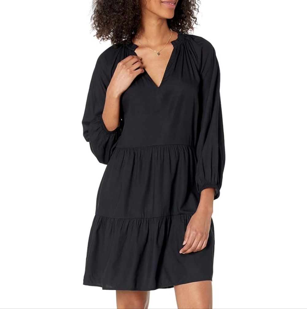 Elegant Black Mini Dress By Thr Drop
